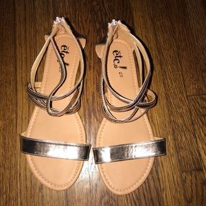 Women’s Gold Sandals Size 10(XL)